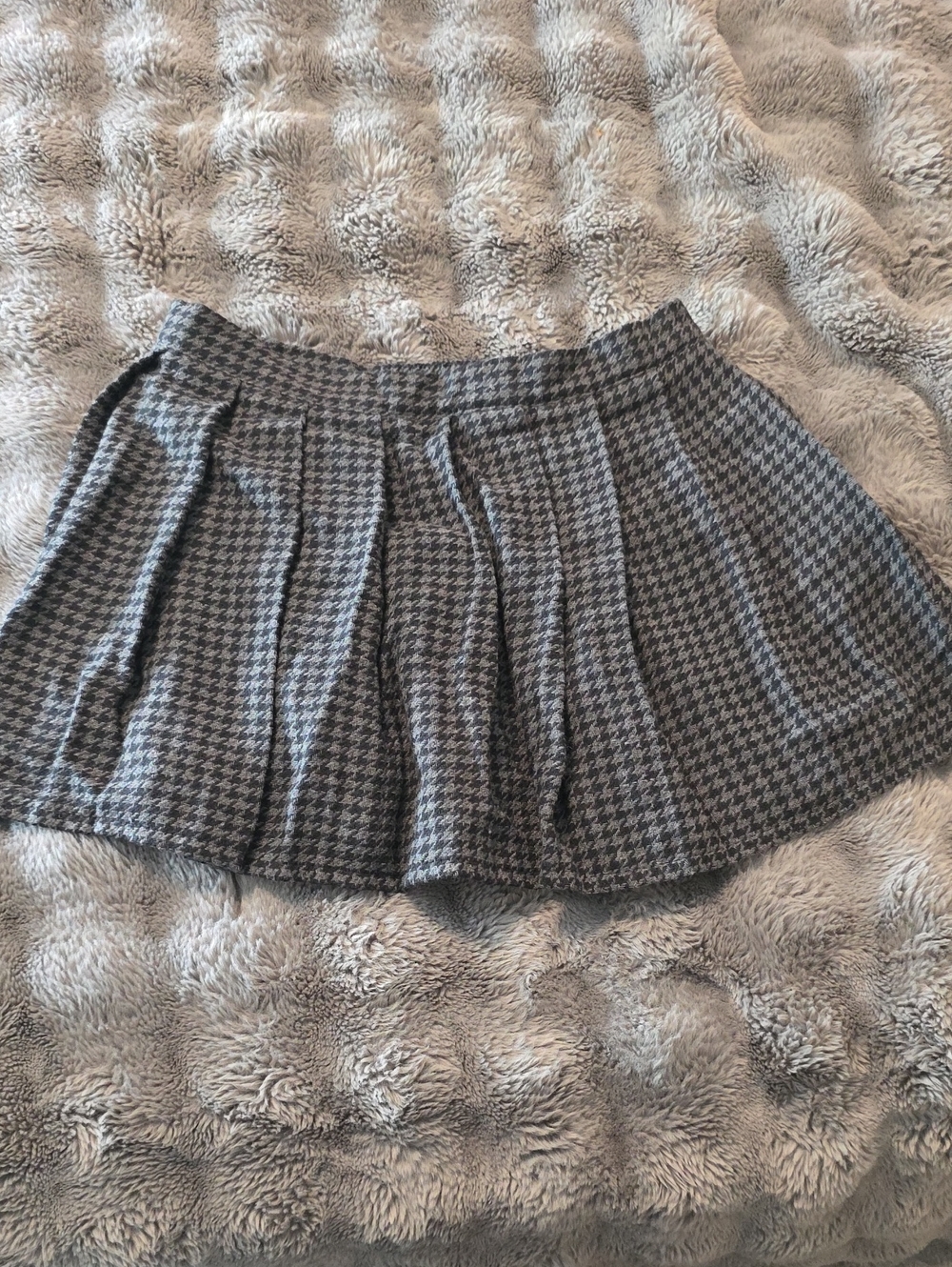 Source Unknown Gray Houndstooth Pleated Mini Skirt